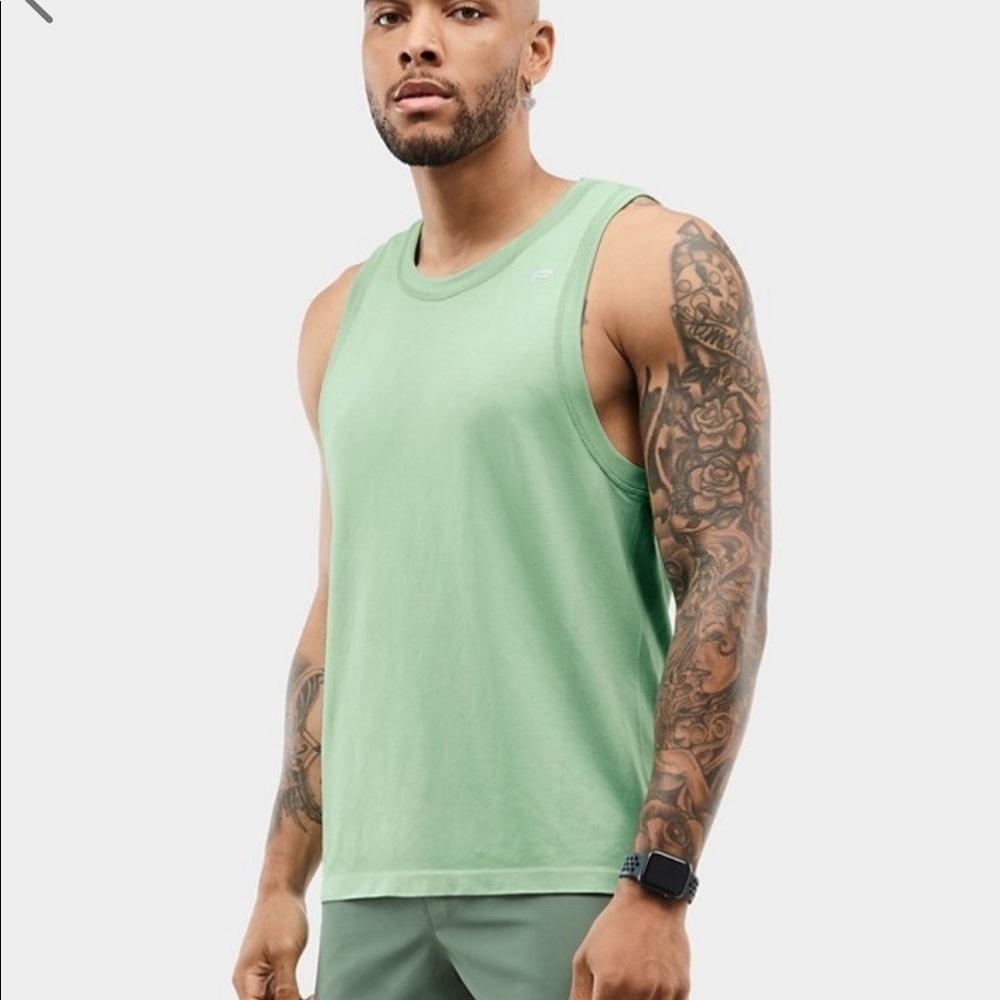 NEW Fabletics Training Day tank - M